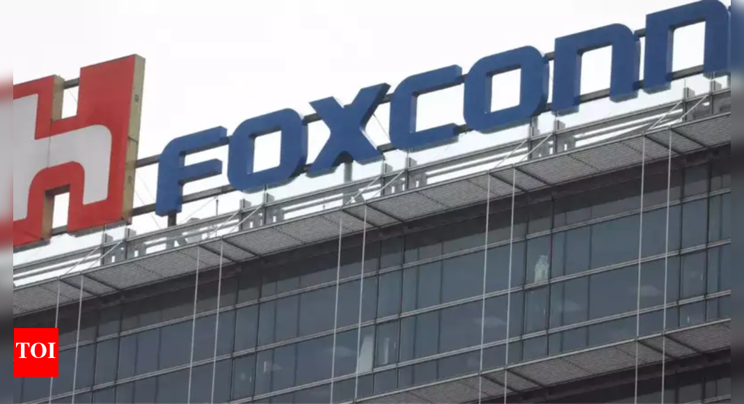 Apple Vendor Foxconn pumps $1.48 billion into Tamil Nadu unit