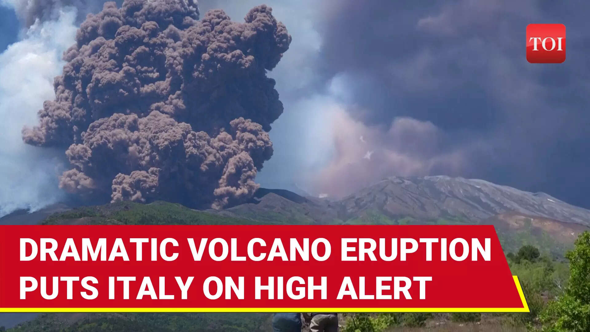 Mt Etna Erupts: Blast At Italy's 'Lady Of Rings' Volcano, Tourists Scrambleto Safety