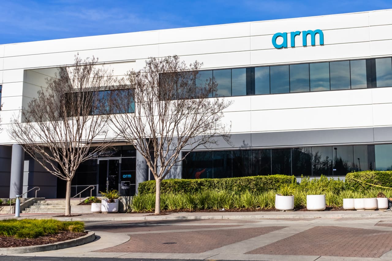 Arm drops some clues about its future, but they’re not enough to help the stock